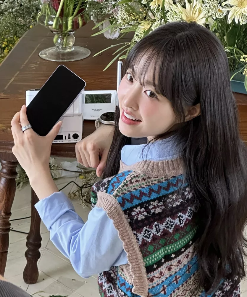 여전히 커다란 박보영의 Z플립