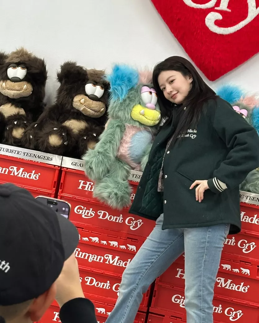 걸스돈크라이 방문한 고윤정